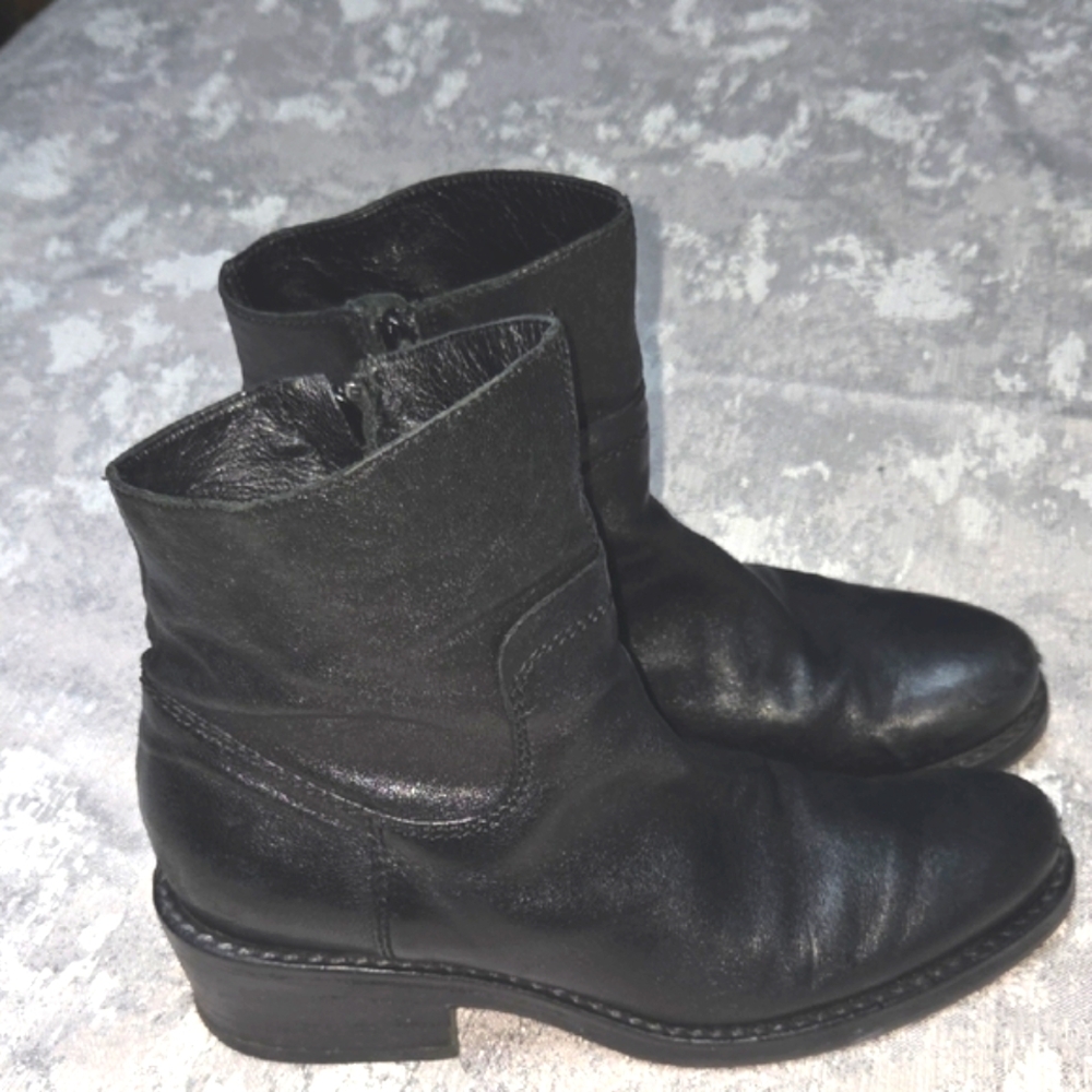 Vic Matie, Black Leather Ankle Boots